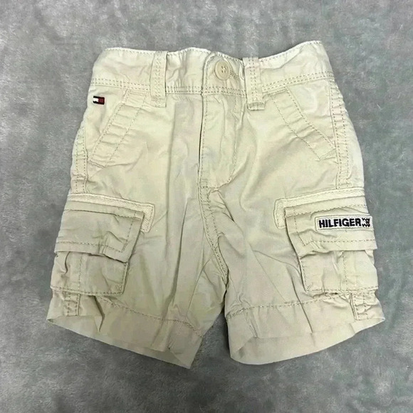 Tommy Hilfiger - 2 piece summer set.  Size 6 to 9 months - Picture 5 of 7